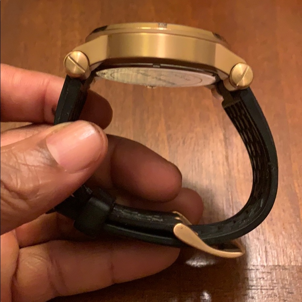 Watch - Picture 3 of 4